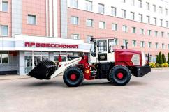 Фронтальные погрузчики PB30 и PB50: сравниваем хар...