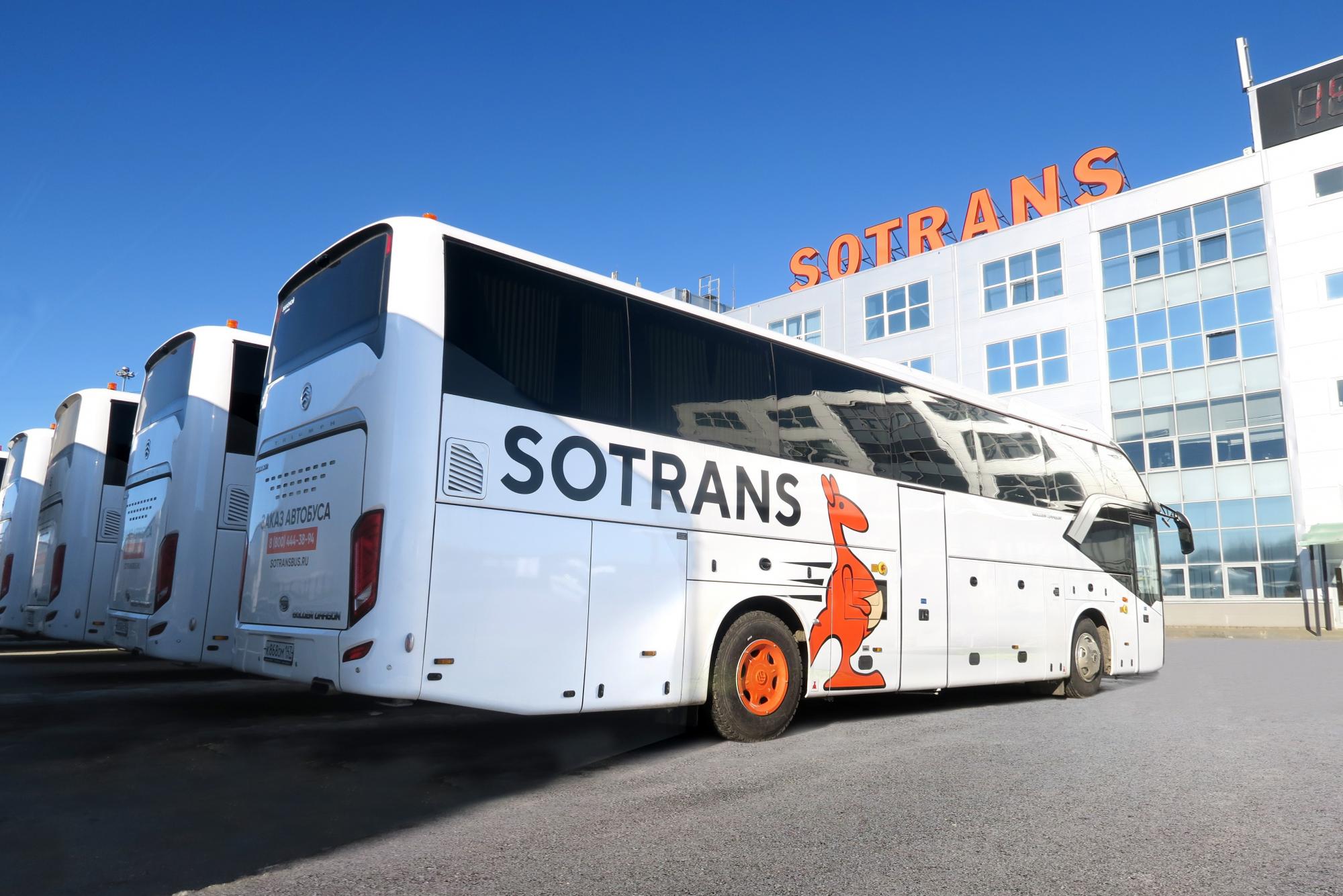 школьные автобусы павловский автобусный завод паз. жёлтый школьный автобус. автобус для перевозки детей на экскурсию. детские школьные автобусы. дети в автобусе на экскурсии.