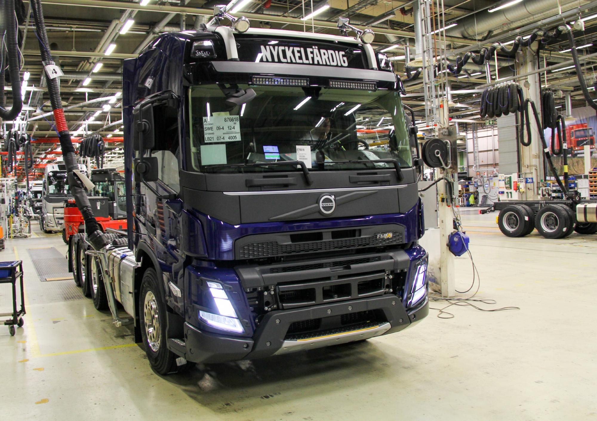 Начинается серийное производство нового поколения грузовых автомобилей Volvo
