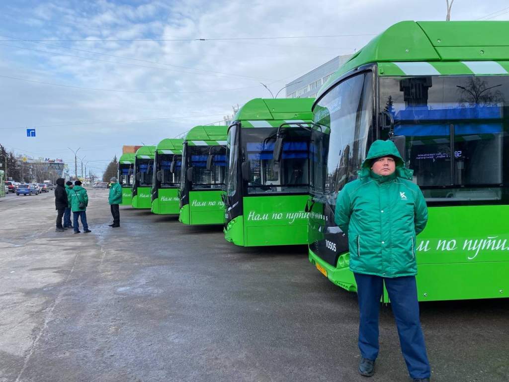 Пассажирские машины «Волгабас» вышли на маршруты Астрахани и Курска