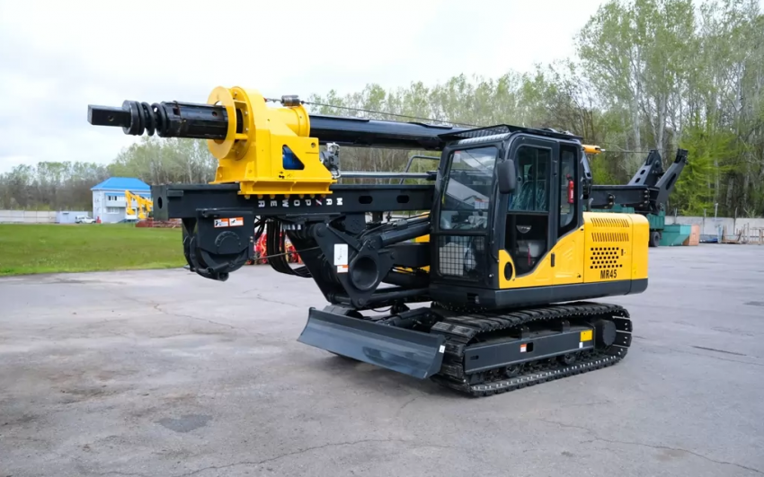 Модель MR45 – младшая в семействе буровых установок MaxPower