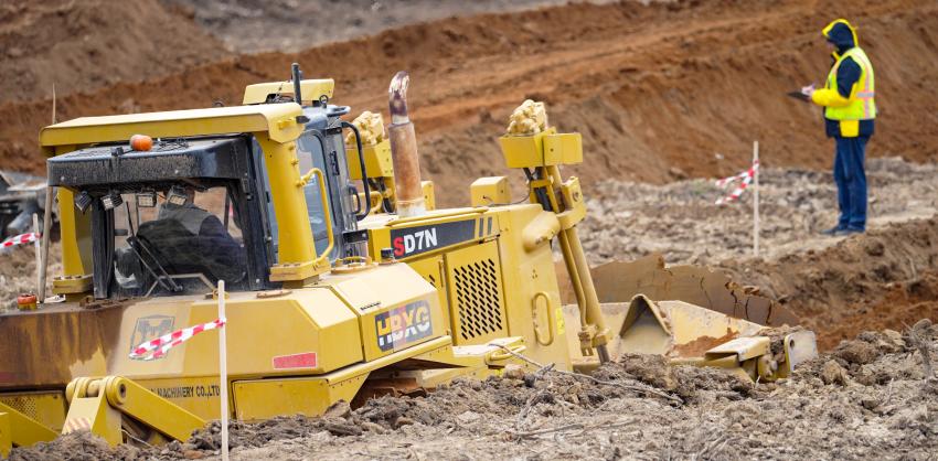 Бульдозер HBXG SD7N успешно проходит испытания техники, проводимые российской дорожно-строительной компанией